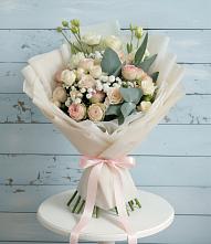 Букет цветов из:  Розы и Лизиантусы в Тропарево