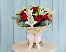 Букет цветов из:  Лилии и Розы в Тропарево
