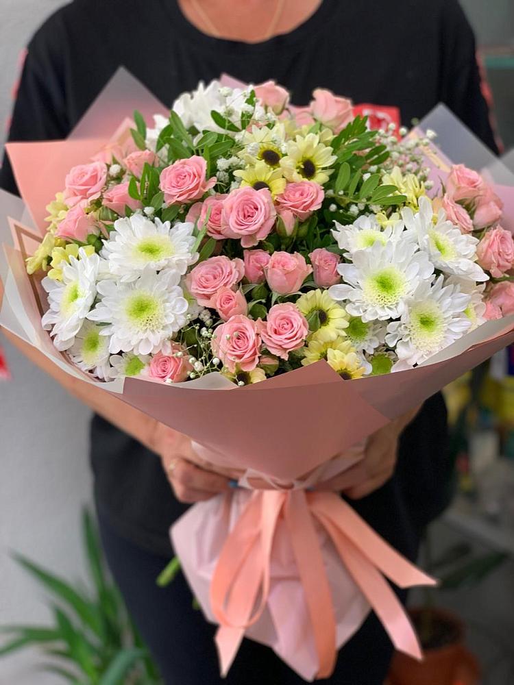 Букет цветов из: Розы и Хризантемы в Тропарево