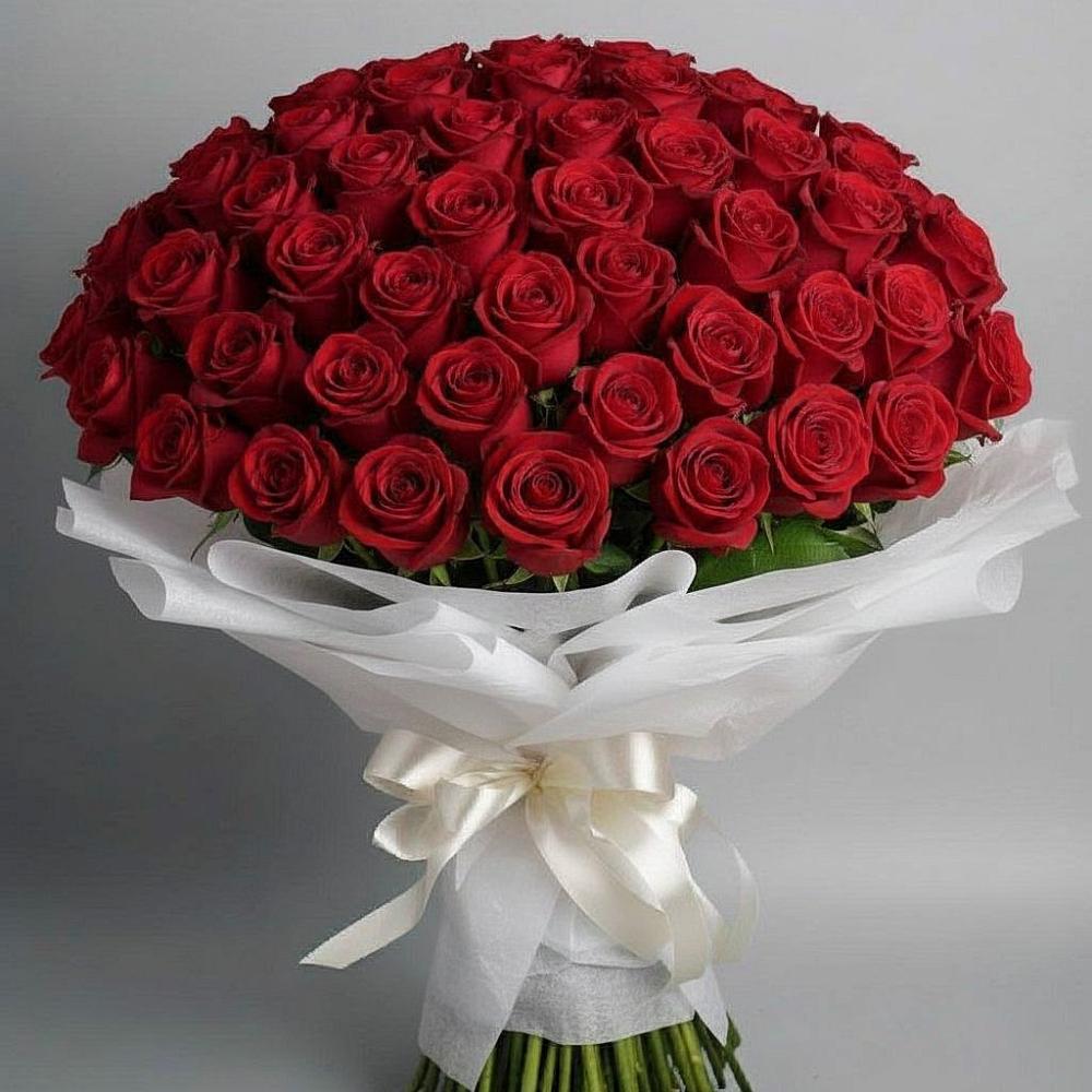 Букет 101 Красная роза Блэк Мэджик в Тропарево