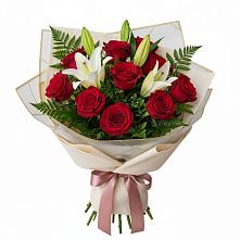 Букет цветов из:  Лилии и Розы в Тропарево
