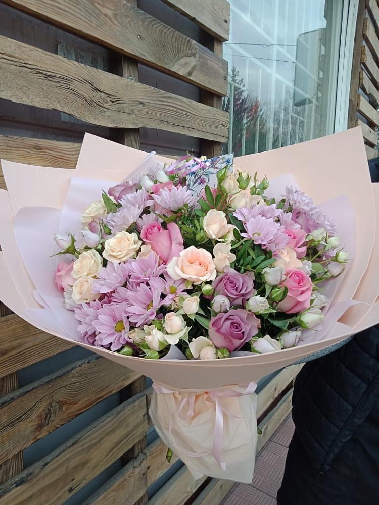 Букет цветов из: Розы и Хризантемы в Тропарево