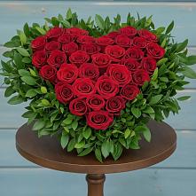 Цветочная композиция из Розы в виде сердца в Тропарево