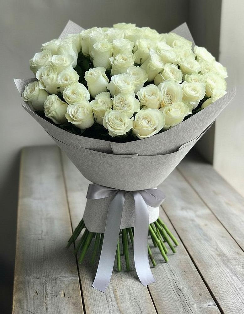 Букет 35 Белых роз в Тропарево