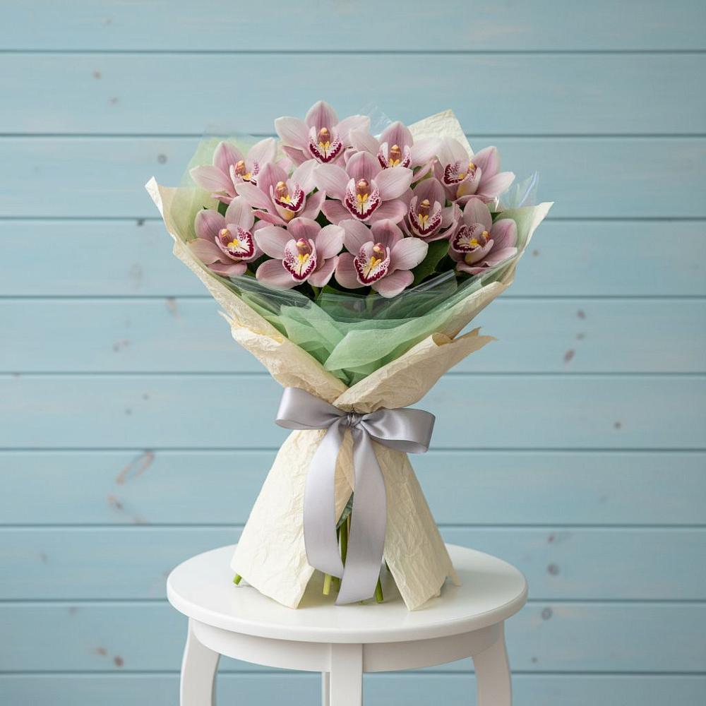 Букет цветов из: Орхидеи и Розы в Тропарево