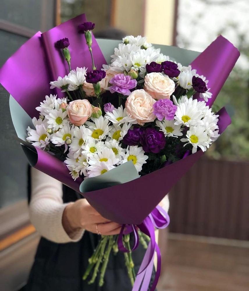 Букет цветов из: Хризантемы, Гвоздики и Розы в Тропарево