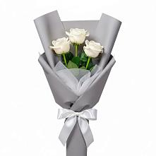 Букет 3 белые розы в Тропарево