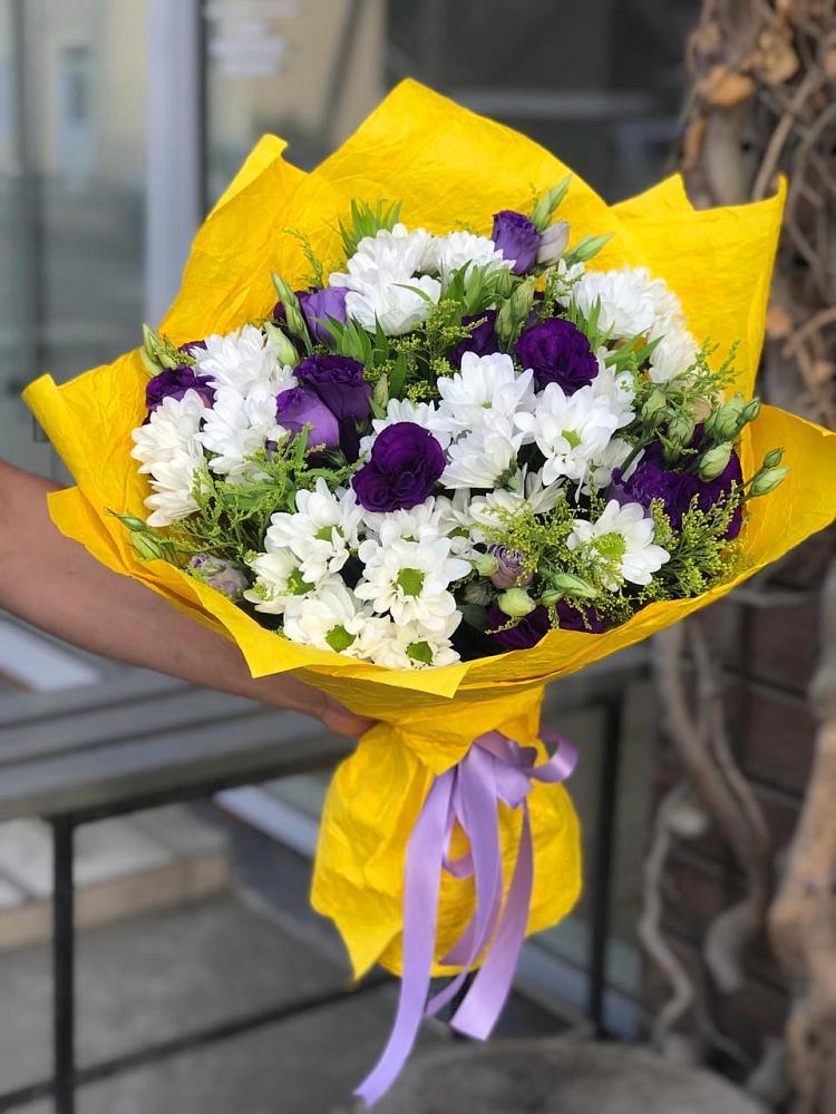 Букет цветов из: Ирисы, Хризантемы и Ромашки в Тропарево