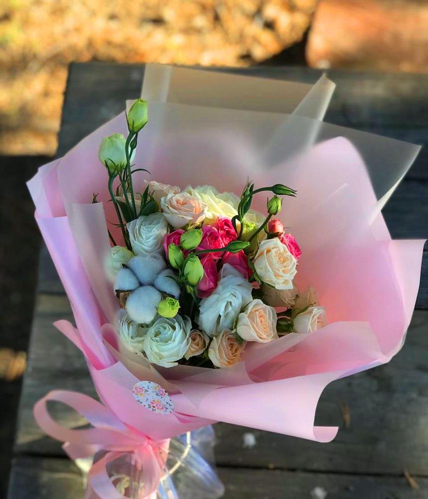 Букет цветов из: Розы и Лизиантусы в Тропарево