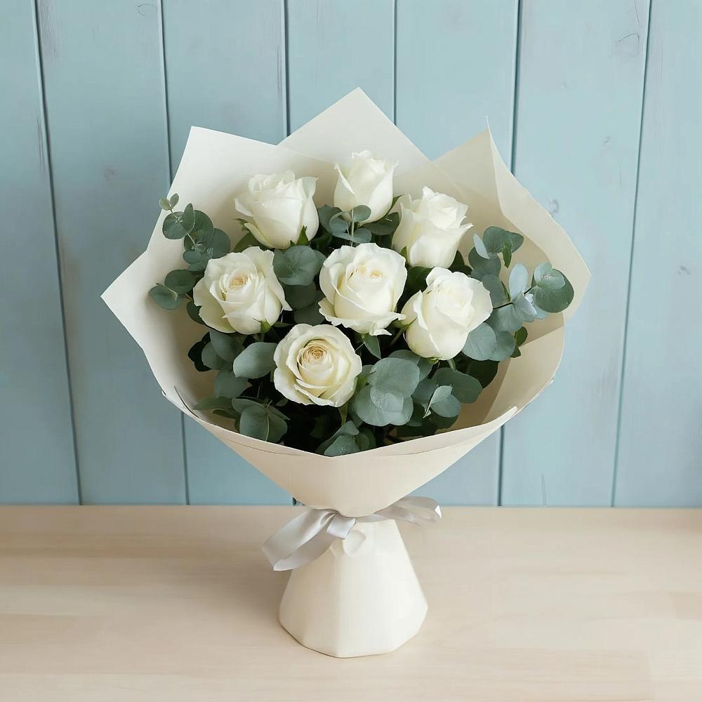 Букет Белые розы в Эвкалипте в Тропарево