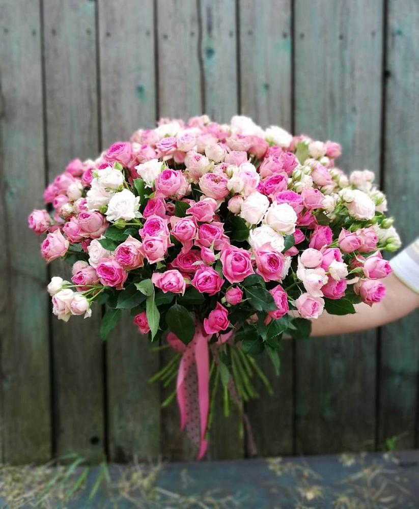 Букет Розовые кустовые розы Натали и Лав Лидия в Тропарево