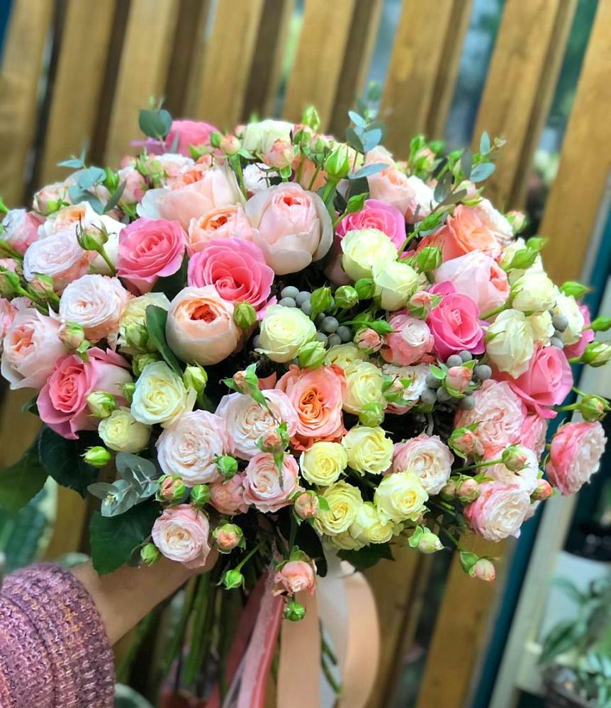 Букет цветов из: Розы в Тропарево