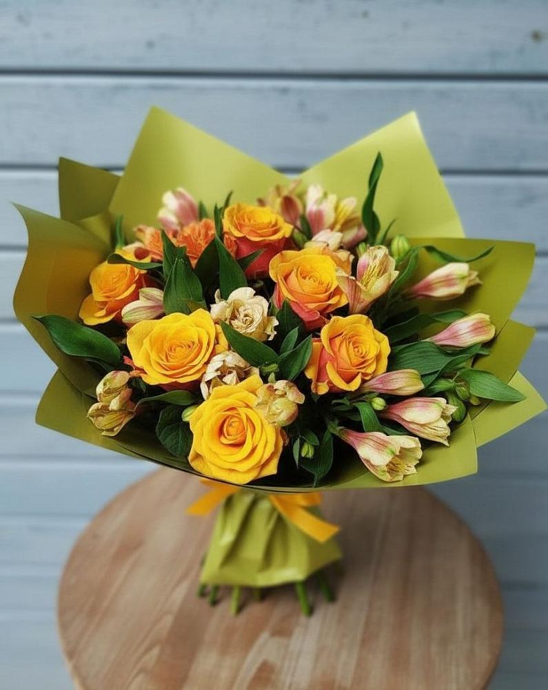 Букет цветов из: Альстромерии и Розы в Тропарево