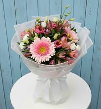 Букет цветов из:  Герберы, Альстромерии и Лизиантусы в Тропарево