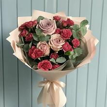 Букет цветов из:  Гвоздики и Розы в Тропарево