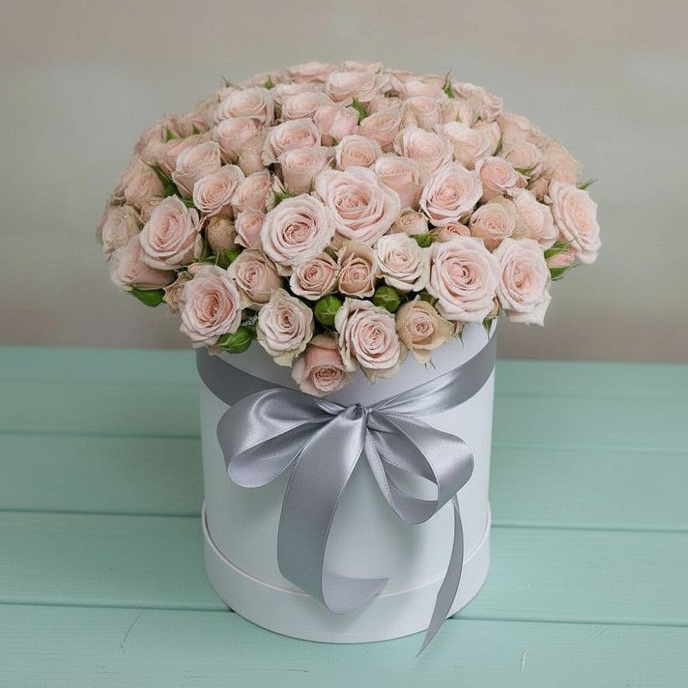 Цветочная композиция из Розы в шляпной коробке в Тропарево