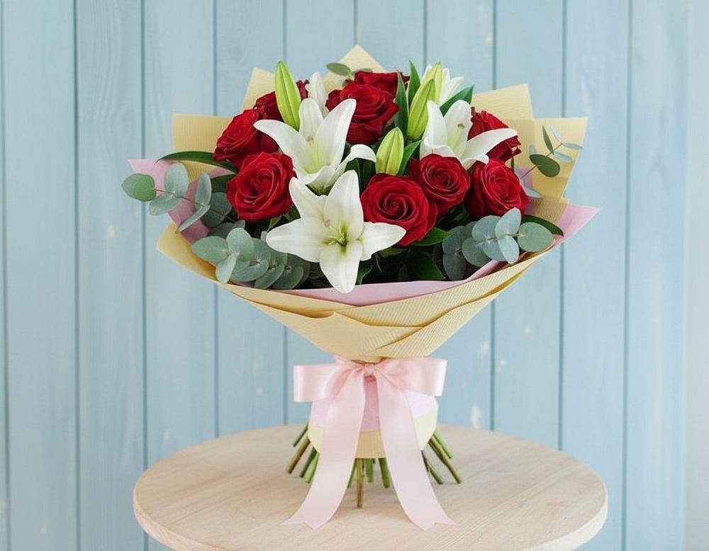 Букет цветов из: Лилии и Розы в Тропарево